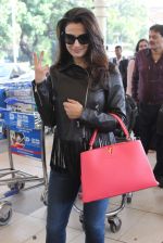 Ameesha Patel snapped at airport on 14th Dec 2015